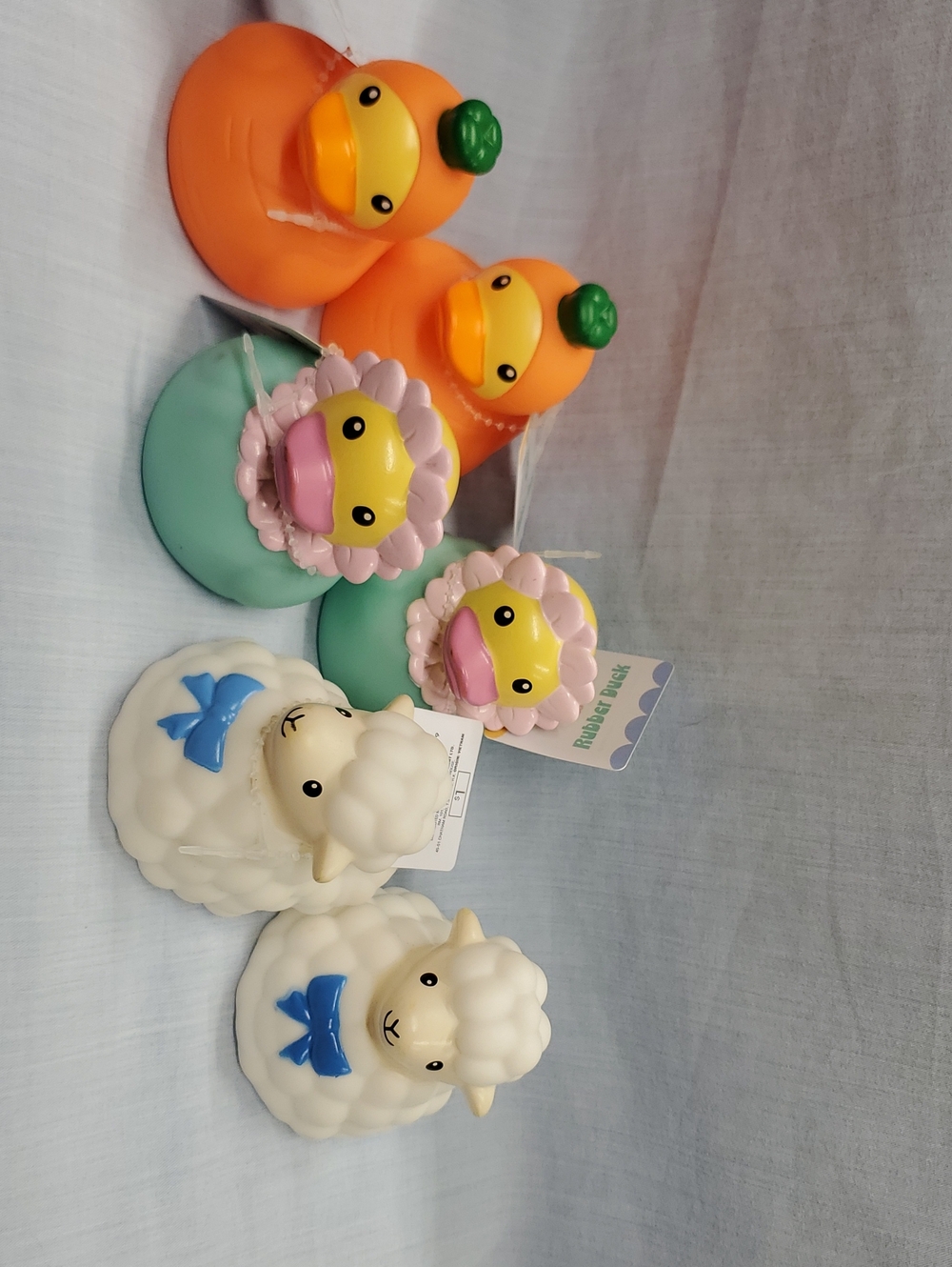 Lot Of 6 Kids Bath Toy Set - Assorted Orange, Yellow, White Characters